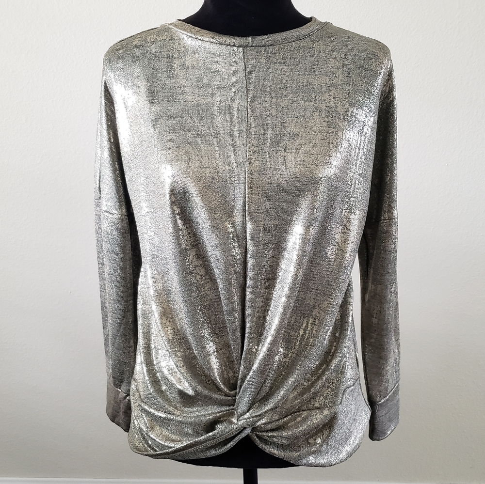 B2G1 Fourteenth Place Metallic Twisted Hem Blouse